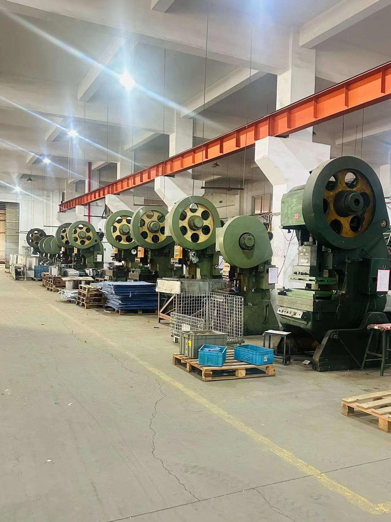 開(kāi)式?jīng)_床